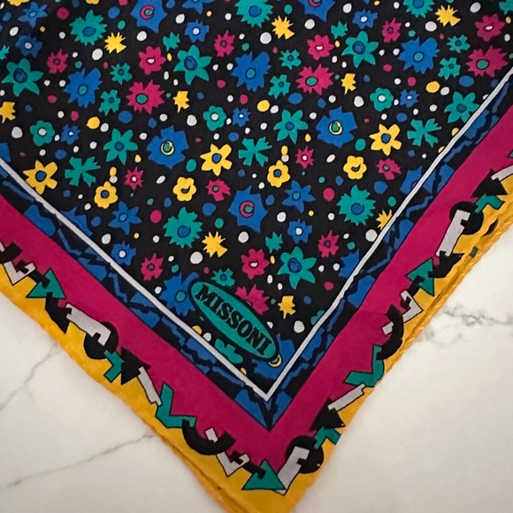 MISSONI 100% SILK SCARF - Picture 5 of 7
